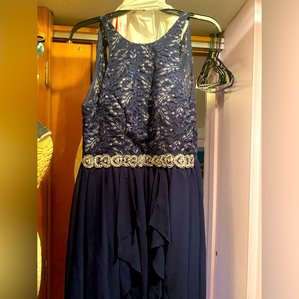 City studio dress size 7. Halter style top with a high-low skirt bottom. GUC